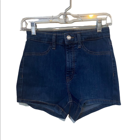 Wild Fable highest rise sz 2 jean shorts. Measures 11 inch rise, 2 inch inseam.